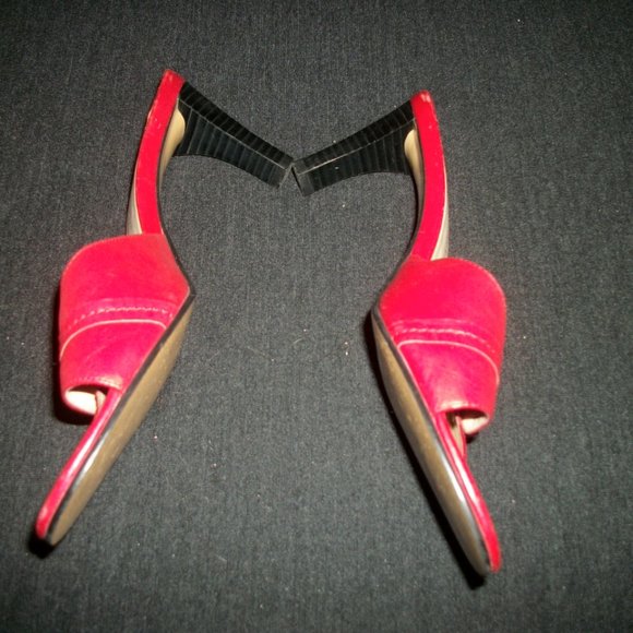 SWEET RED NINE WEST MULE SANDAL HEELS 6 M - Picture 2 of 7